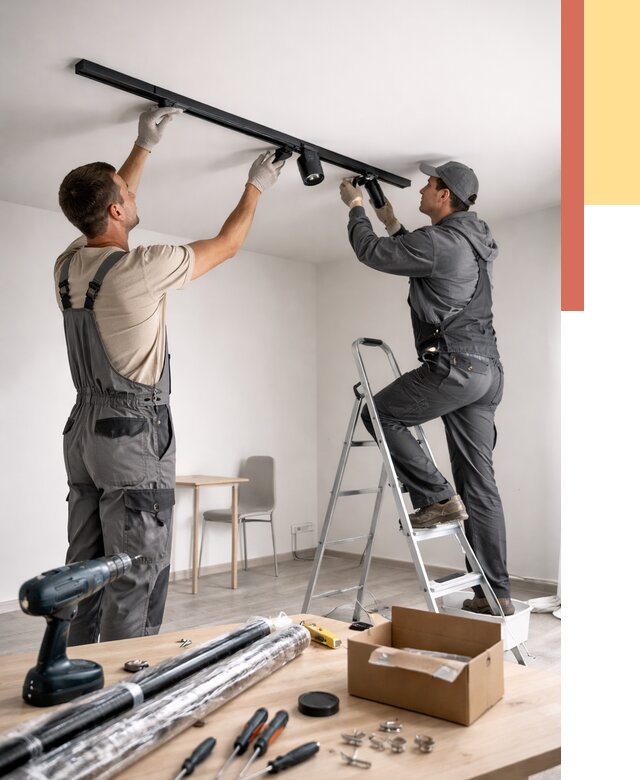 Установка трековых светильников в натяжной потолок в Старом Осколе от 4249 руб. | ОТДЕЛОЧНИК-Срк